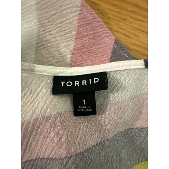 Torrid Top Women's 1 - Picture 6 of 8